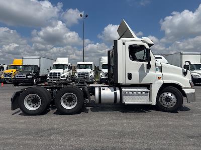 Used 2019 Freightliner Cascadia - photo 1