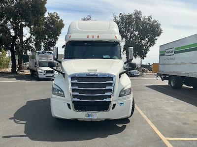 Used 2019 Freightliner Cascadia Detroit DD15AT Semi Truck with Sleeper Cab for sale #256552 - photo 2