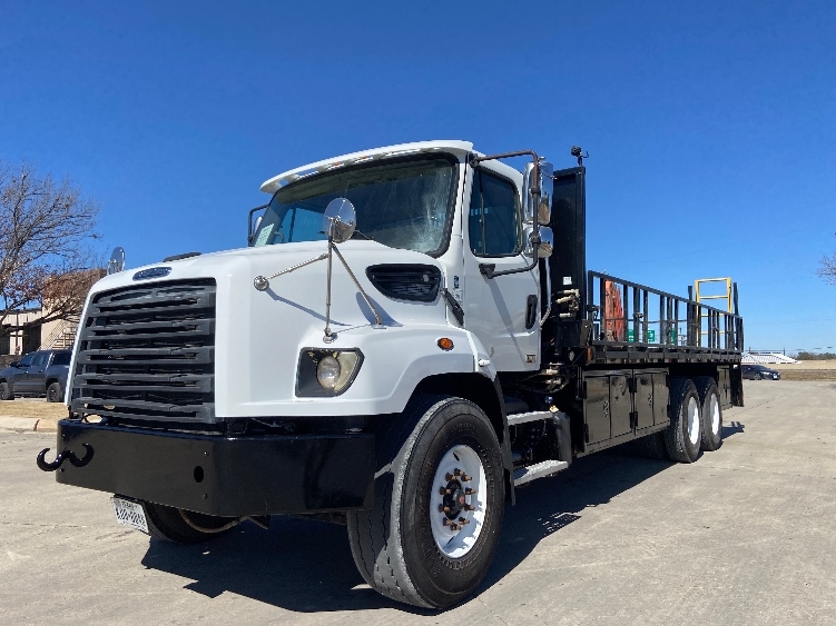 Used 2019 Freightliner 114SD - photo 5