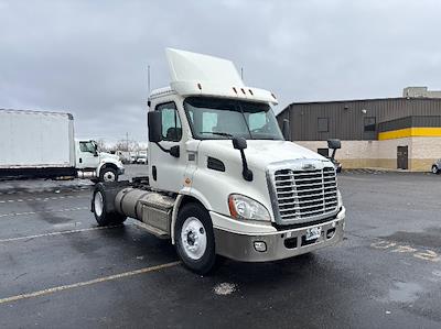 Used 2019 Freightliner Cascadia - photo 1