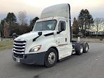 Used 2019 Freightliner Cascadia Detroit DD15AT Semi Truck for sale #257353 - photo 3