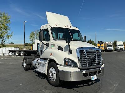 Used 2019 Freightliner Cascadia - photo 1