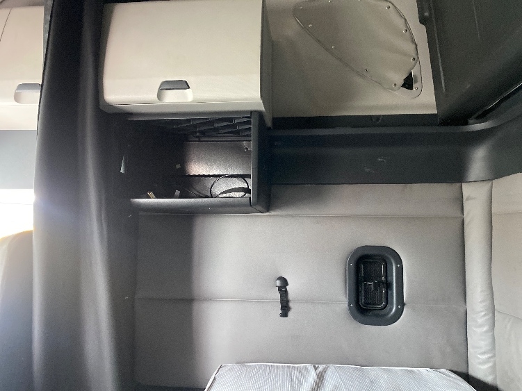 Used 2019 Freightliner Cascadia - photo 21