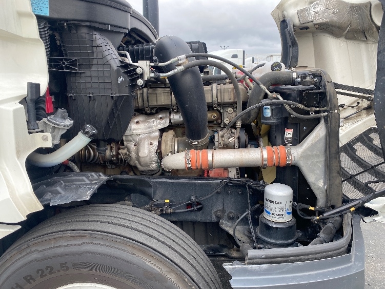 Used 2019 Freightliner Cascadia - photo 22