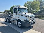 Used 2019 Freightliner Cascadia Detroit DD13 Semi Truck for sale #257860 - photo 1