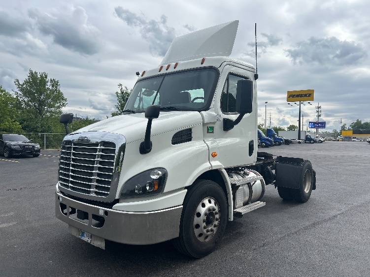 Used 2019 Freightliner Cascadia - photo 5