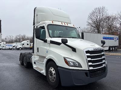 Used 2019 Freightliner Cascadia - photo 1