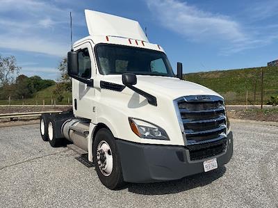 Used 2020 Freightliner Cascadia - photo 1