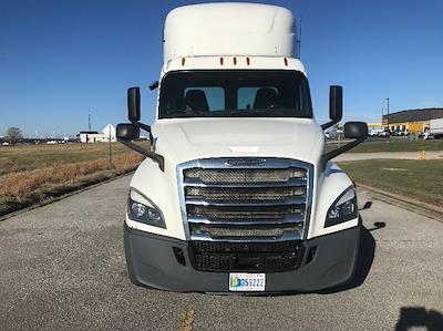Used 2019 Freightliner Cascadia Detroit DD15AT Semi Truck for sale #258620 - photo 2
