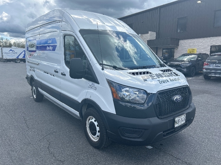 Used 2023 Ford Transit 250 - photo 1