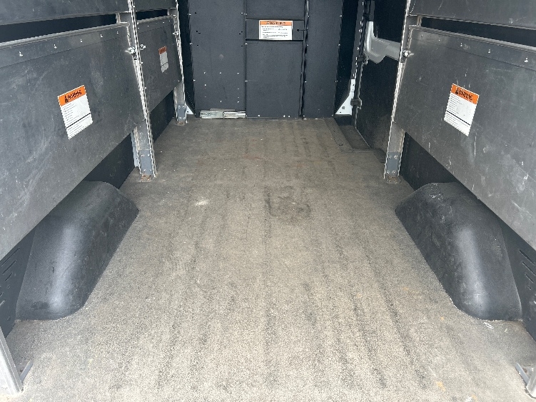 Used 2023 Ford Transit 250 - photo 12
