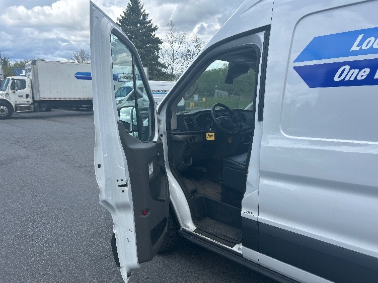 Used 2023 Ford Transit 250 - photo 18