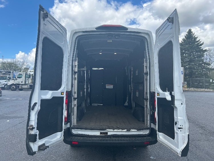 Used 2023 Ford Transit 250 - photo 10