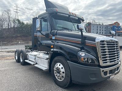 Used 2020 Freightliner Cascadia Detroit DD15AT Semi Truck for sale #261436 - photo 1