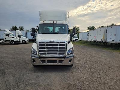 Used 2019 Freightliner Cascadia Detroit DD15AT Semi Truck for sale #261569 - photo 2