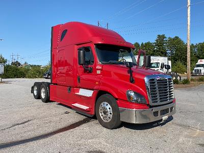 Used 2019 Freightliner Cascadia Detroit DD15AT Semi Truck with Sleeper Cab for sale #261595 - photo 1