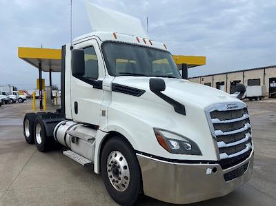 Used 2019 Freightliner Cascadia - photo 1