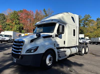 Used 2021 Freightliner Cascadia Detroit DD15AT Semi Truck with Sleeper Cab for sale #262687 - photo 1