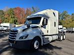 Used 2021 Freightliner Cascadia Detroit DD15AT Semi Truck with Sleeper Cab for sale #262687 - photo 1
