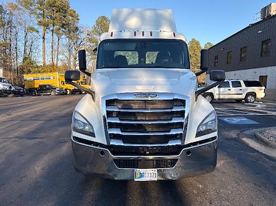 Used 2019 Freightliner Cascadia Detroit DD13 Semi Truck for sale #263281 - photo 2