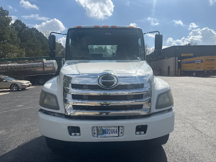 Used 2019 Hino 338 - photo 2