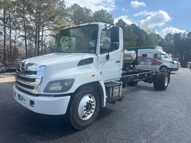 Used 2019 Hino 338 - photo 5
