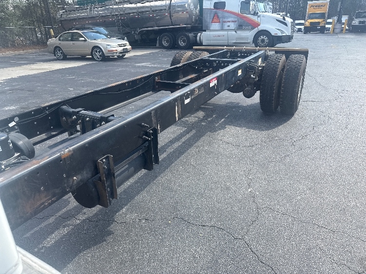 Used 2019 Hino 338 - photo 7