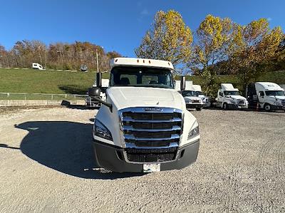 Used 2019 Freightliner Cascadia Detroit DD15AT Semi Truck for sale #265177 - photo 2