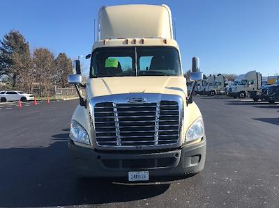 Used 2017 Freightliner Cascadia Detroit DD13 Semi Truck for sale #266307 - photo 2