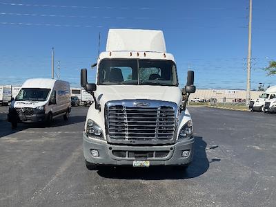 Used 2019 Freightliner Cascadia Detroit DD13 Semi Truck for sale #266540 - photo 2