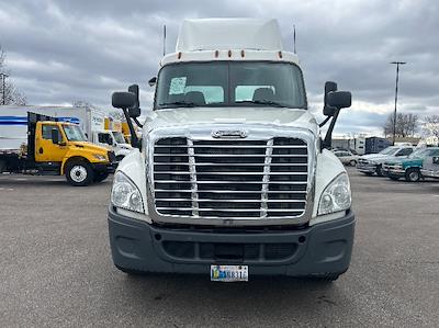 Used 2019 Freightliner Cascadia - photo 1