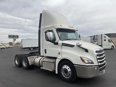 Used 2020 Freightliner Cascadia - photo 1