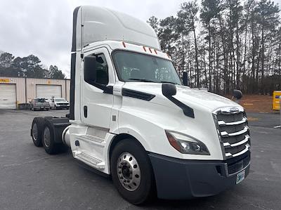 Used 2020 Freightliner Cascadia - photo 1