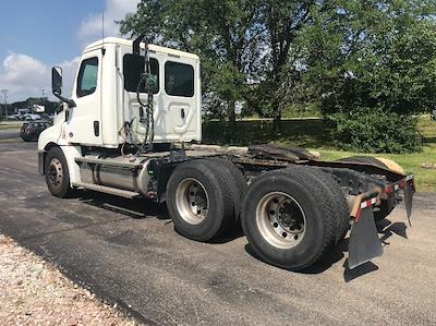 Used 2019 Freightliner Cascadia - photo 1