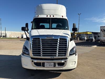 Used 2019 Freightliner Cascadia Detroit DD13 Semi Truck for sale #267926 - photo 2