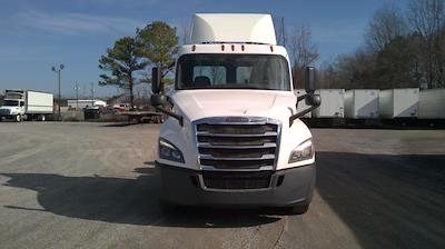 Used 2020 Freightliner Cascadia Detroit DD15AT Semi Truck for sale #267980 - photo 2