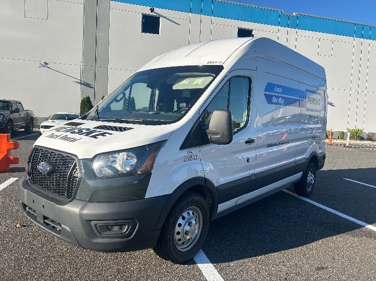 Used 2023 Ford Transit 250 - photo 5