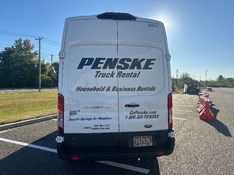 Used 2023 Ford Transit 250 - photo 9