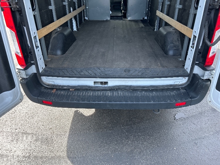 Used 2023 Ford Transit 250 - photo 12