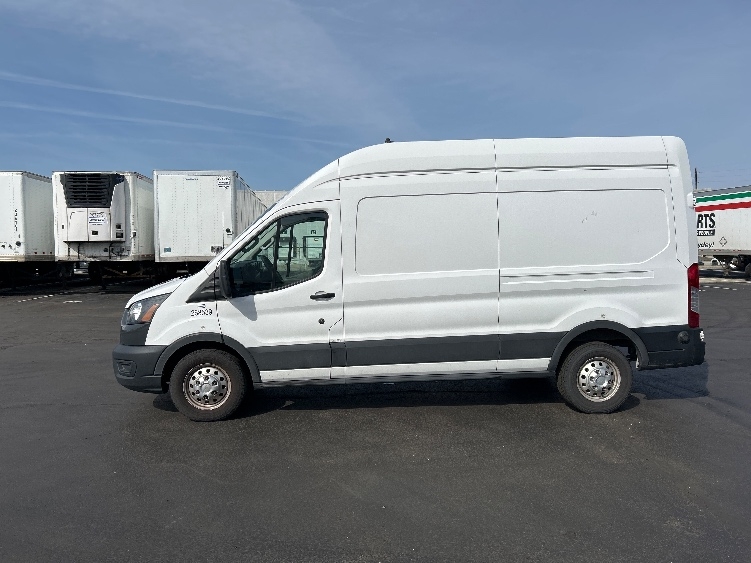 Used 2023 Ford Transit 250 - photo 6