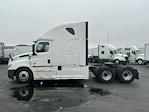 Used 2020 Freightliner Cascadia Detroit DD15AT Semi Truck with Sleeper Cab for sale #268730 - photo 4