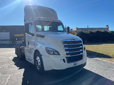 Used 2019 Freightliner Cascadia Detroit DD15AT Semi Truck for sale #268834 - photo 1