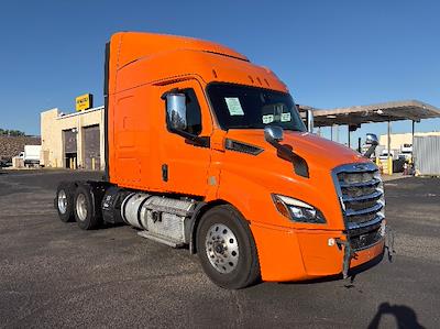 Used 2019 Freightliner Cascadia Detroit DD13 Semi Truck with Sleeper Cab for sale #268898 - photo 1