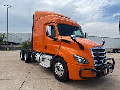 Used 2019 Freightliner Cascadia Detroit DD13 Semi Truck with Sleeper Cab for sale #268906 - photo 1