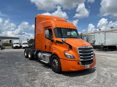 Used 2019 Freightliner Cascadia Detroit DD13 Semi Truck with Sleeper Cab for sale #268907 - photo 1