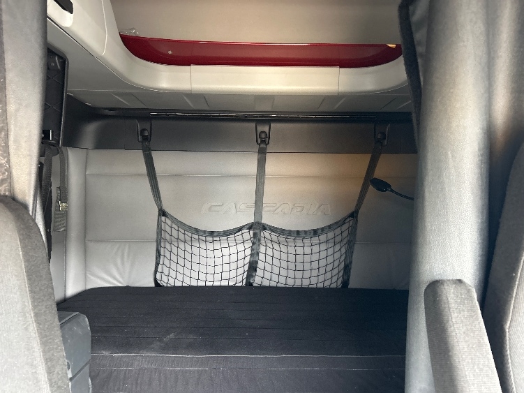 Used 2019 Freightliner Cascadia - photo 18