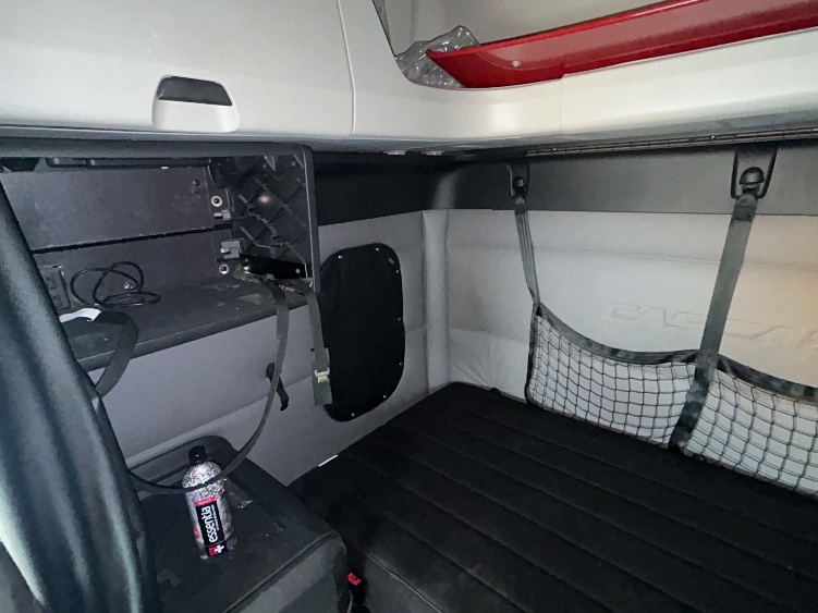 Used 2019 Freightliner Cascadia - photo 21