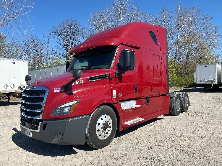 Used 2019 Freightliner Cascadia - photo 5