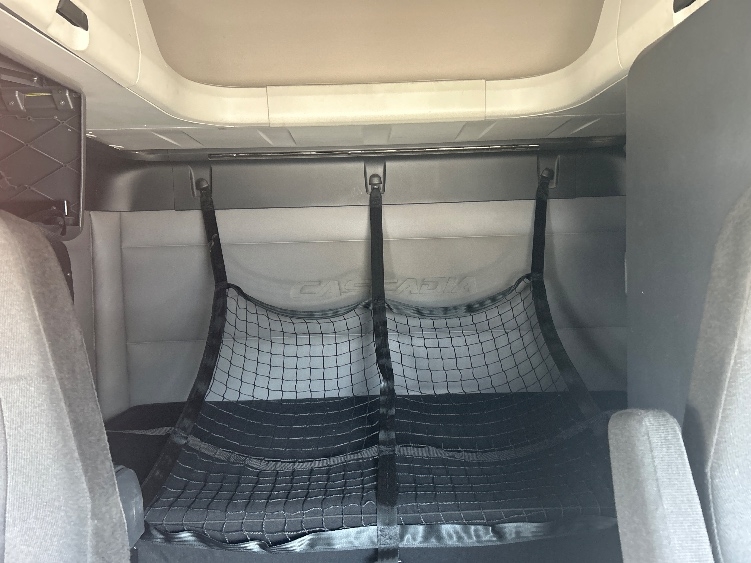Used 2019 Freightliner Cascadia - photo 18