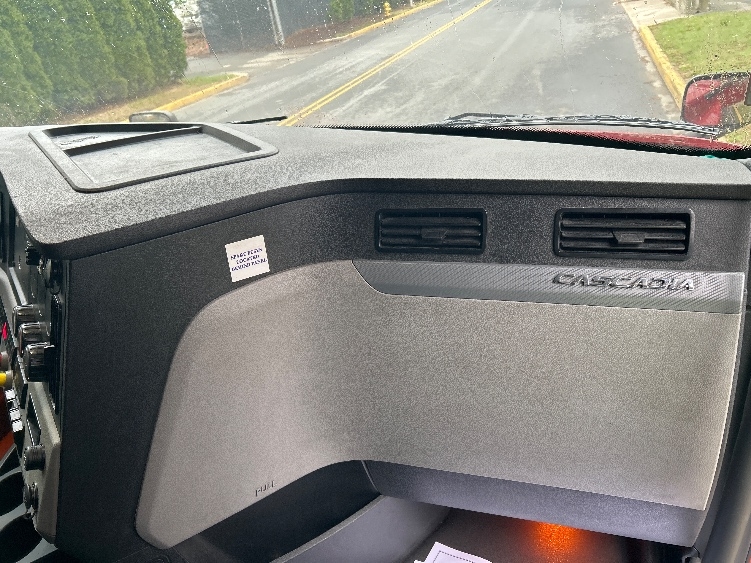 Used 2019 Freightliner Cascadia - photo 16